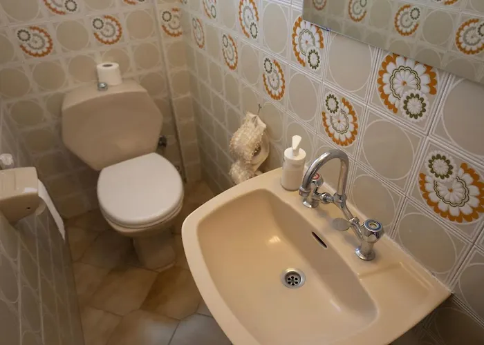 Spacious In Centre *